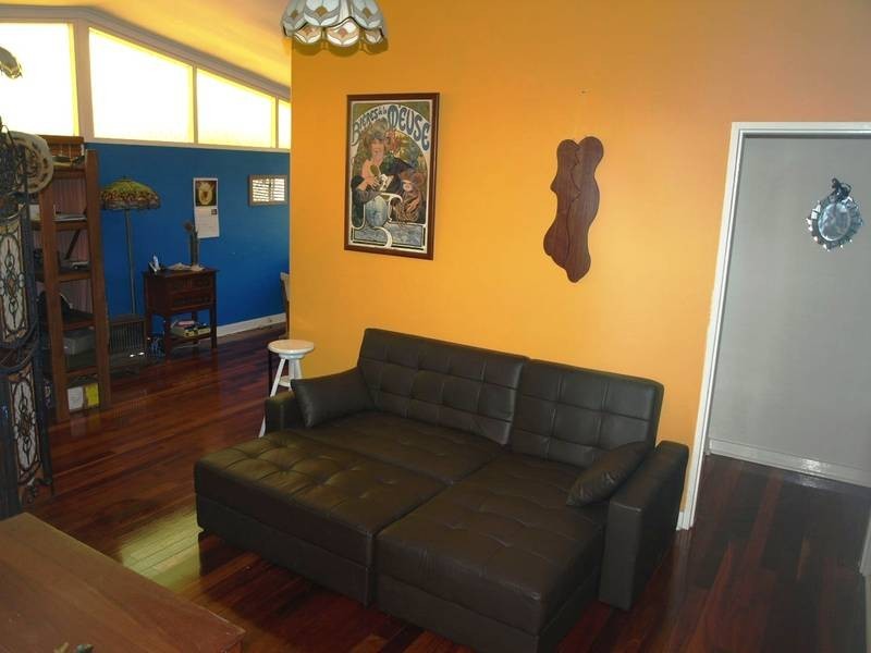 12 NINEHAM AVE, Spearwood WA 6163