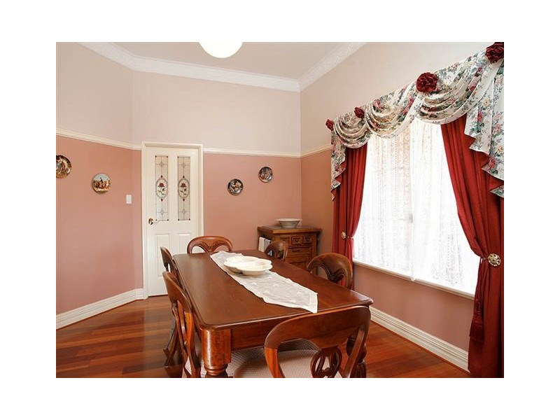 4 Henrietta Court, Coogee WA 6166