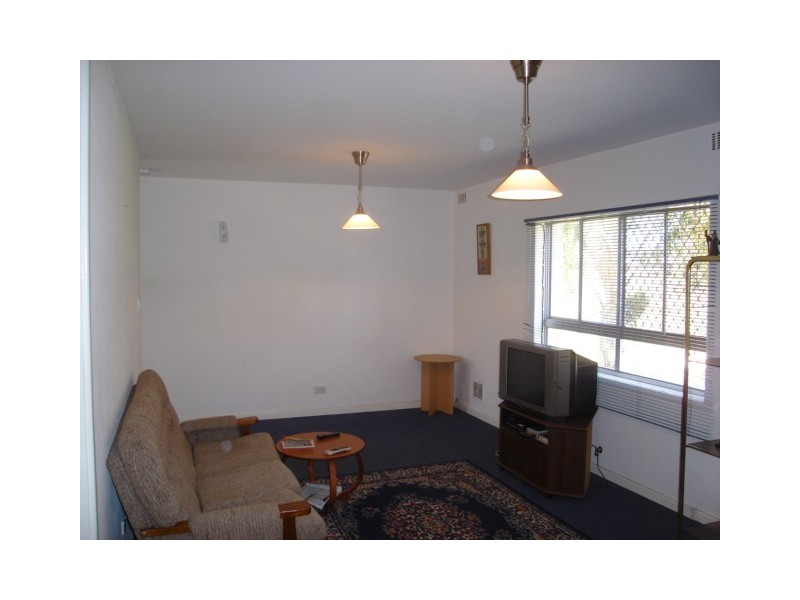 6/13 Milton Place, Orelia WA 6167