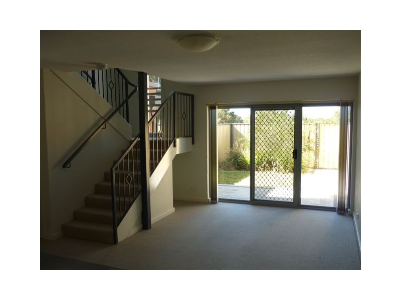 5/10 Rinaldo Place, Coolbellup WA 6163