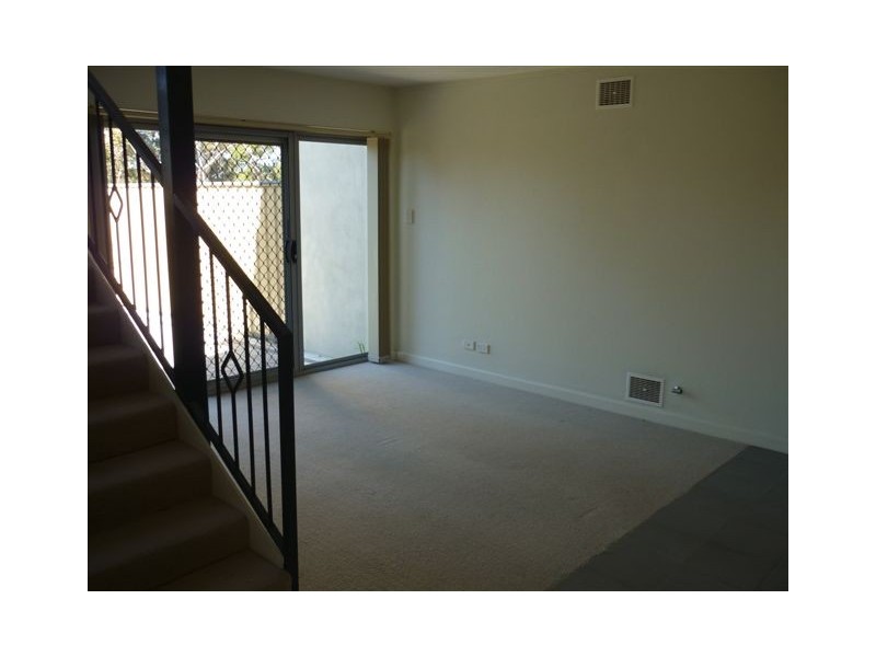 5/10 Rinaldo Place, Coolbellup WA 6163