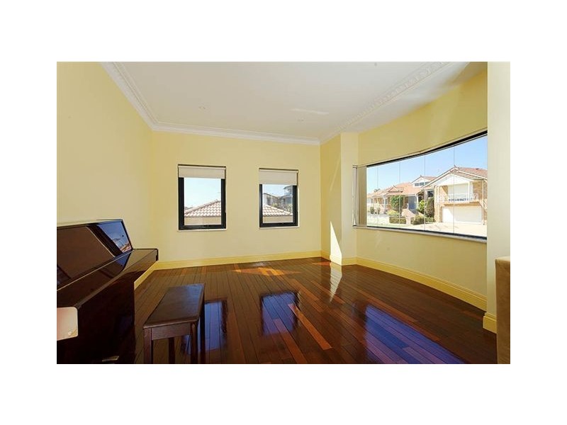 3 Cyprus Court, Coogee WA 6166