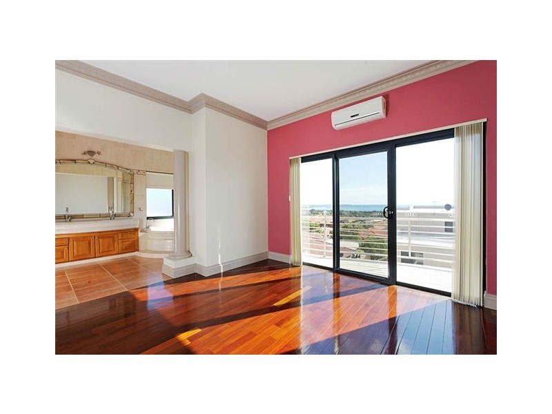 3 Cyprus Court, Coogee WA 6166