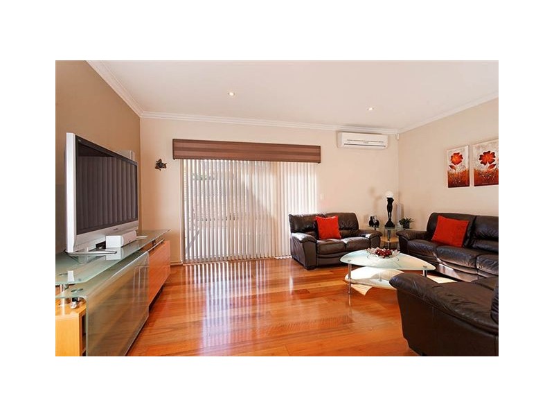 67 Amity Boulevard, Coogee WA 6166