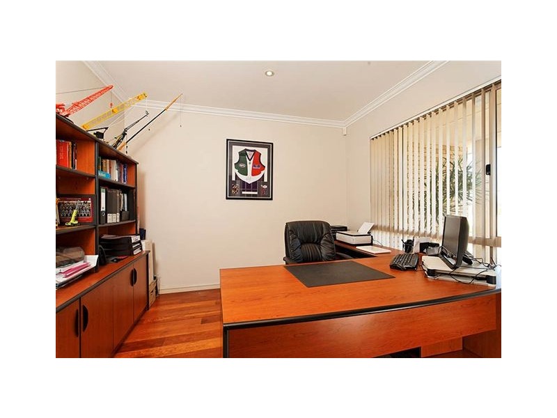 67 Amity Boulevard, Coogee WA 6166