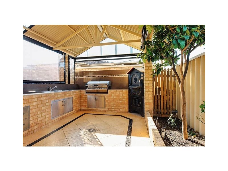 67 Amity Boulevard, Coogee WA 6166