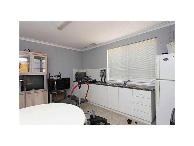 67 Amity Boulevard, Coogee WA 6166