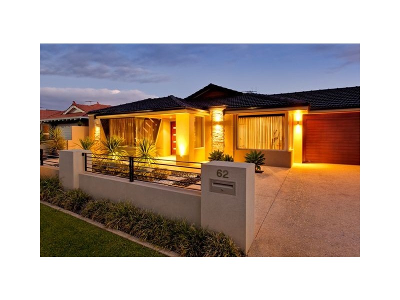 62 CASTELLON CR, Coogee WA 6166
