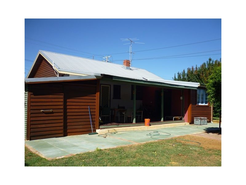2 Stratton Street, Hamilton Hill WA 6163