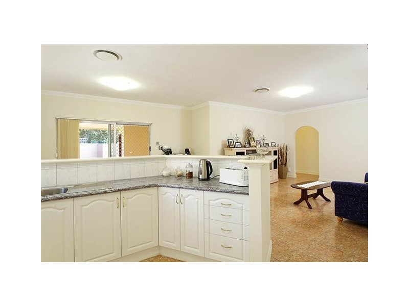 11A Arthur Road, Hamilton Hill WA 6163