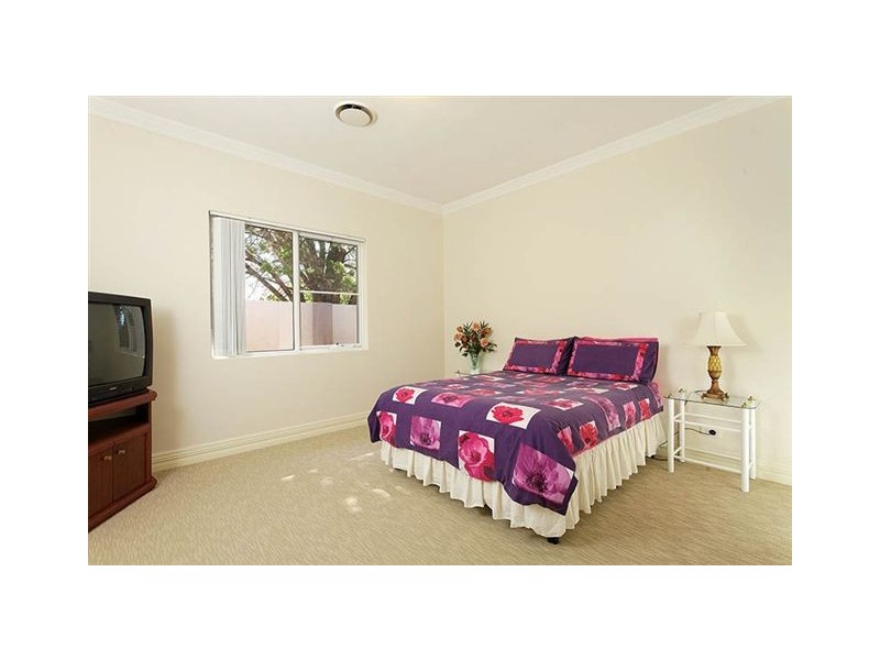 11A Arthur Road, Hamilton Hill WA 6163