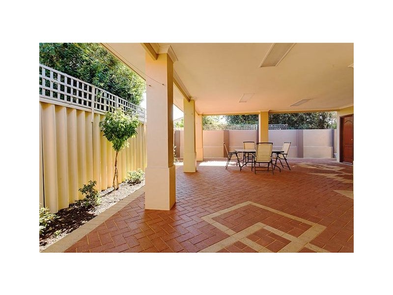 11A Arthur Road, Hamilton Hill WA 6163