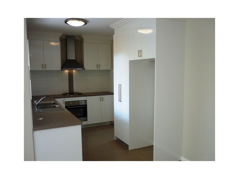 2/2 Minori Gardens, Yangebup WA 6164