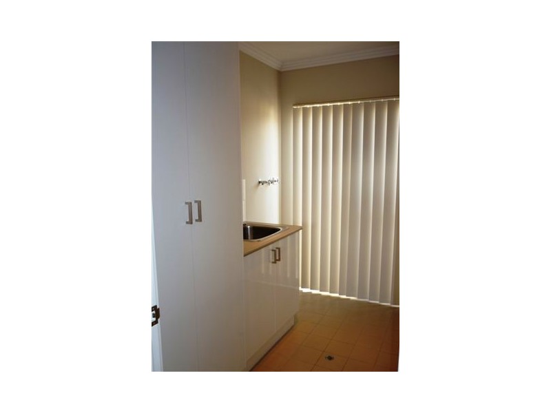 2/2 Minori Gardens, Yangebup WA 6164