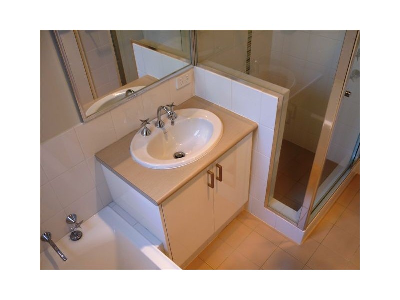 2/2 Minori Gardens, Yangebup WA 6164