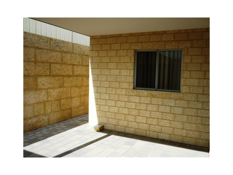 2/2 Minori Gardens, Yangebup WA 6164