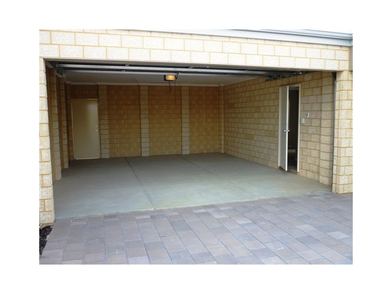 2/2 Minori Gardens, Yangebup WA 6164