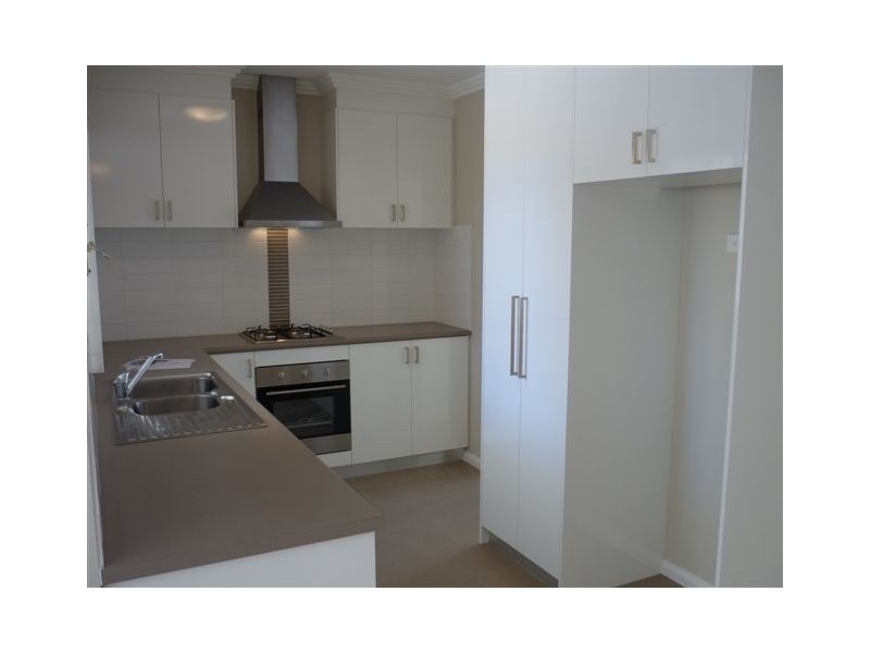 4/2 Minori Gardens, Yangebup WA 6164