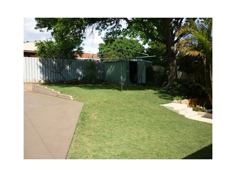16 Gerald Street, Spearwood WA 6163