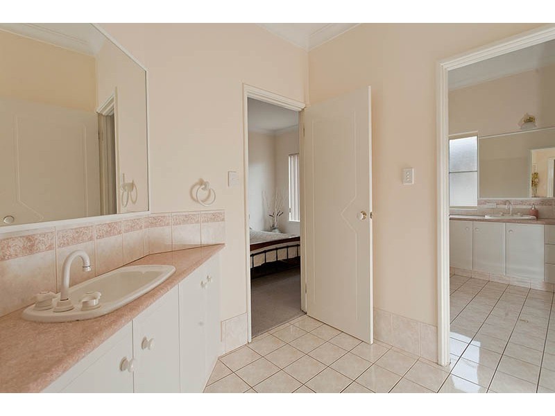 40 Amity Boulevard, Coogee WA 6166