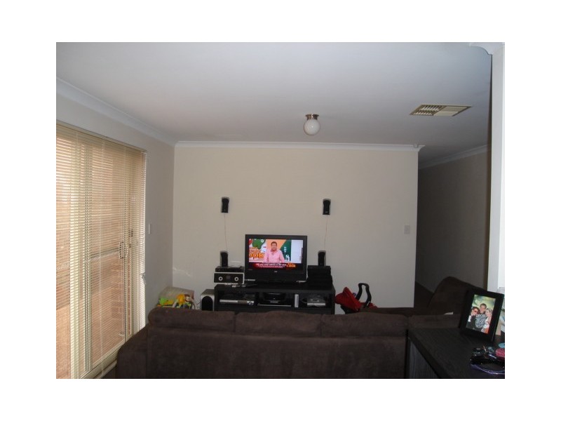 18/7 Barfield Road, Hammond Park WA 6164