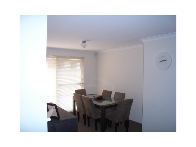 18/7 Barfield Road, Hammond Park WA 6164