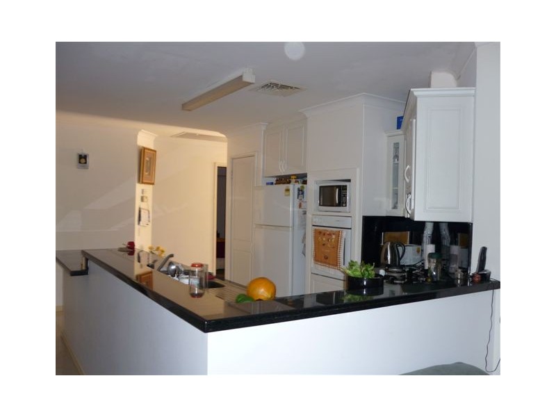 3 Tunis Place, Coogee WA 6166