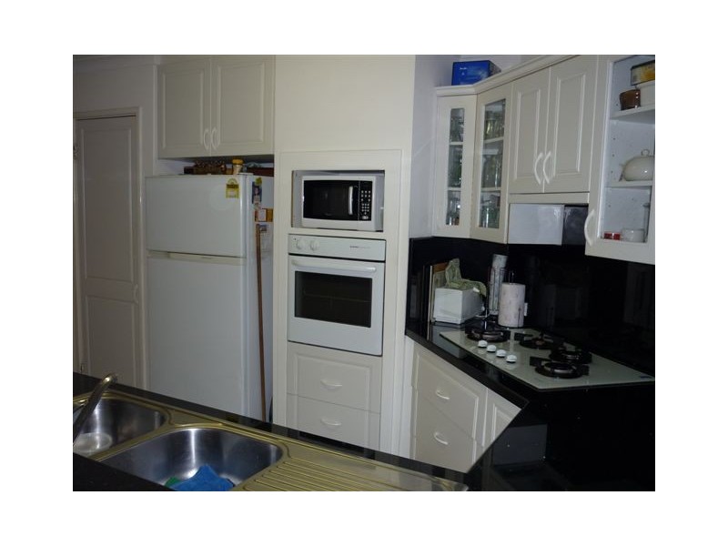 3 Tunis Place, Coogee WA 6166