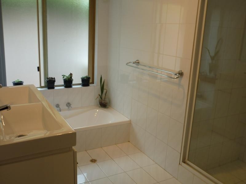 3 Tunis Place, Coogee WA 6166