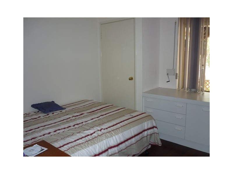 3 Tunis Place, Coogee WA 6166