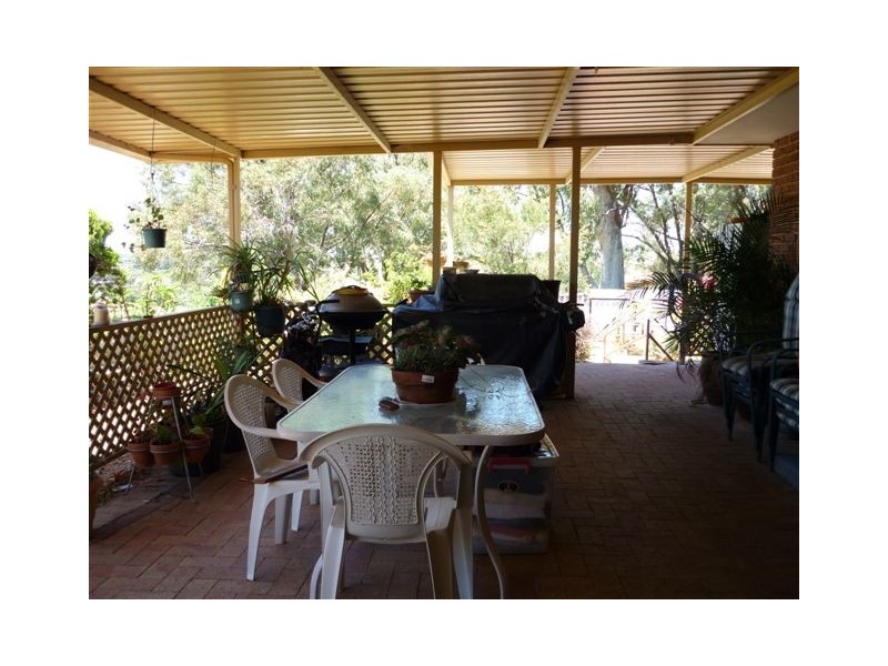 3 Tunis Place, Coogee WA 6166