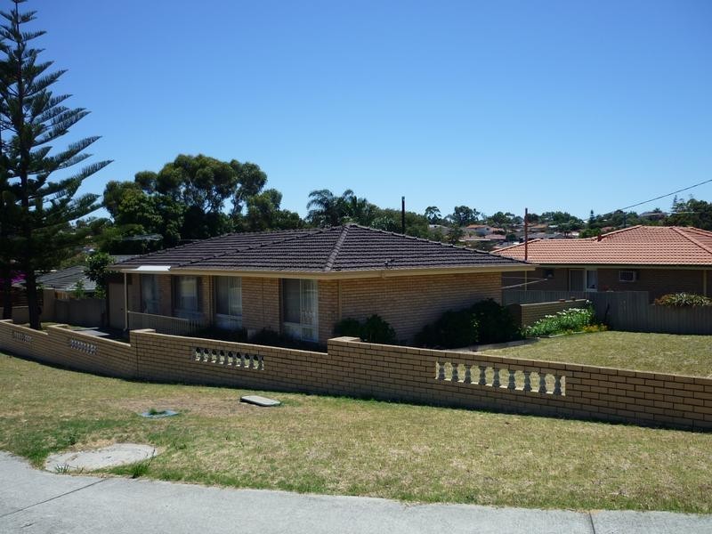 52 March Street, Spearwood WA 6163