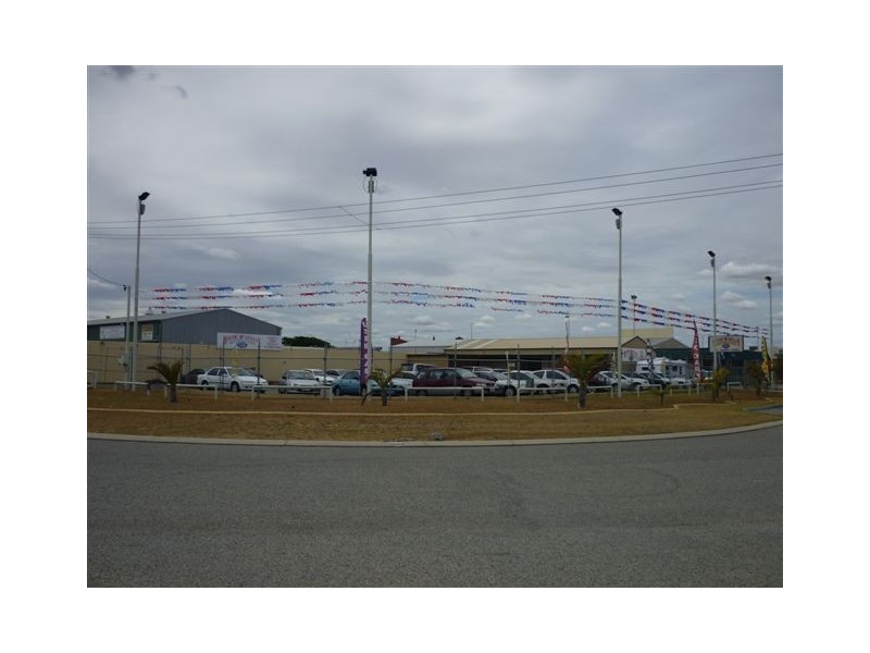 8 Ambrose Street, Rockingham WA 6168