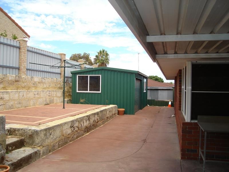 4 Jessica Court, Munster WA 6166