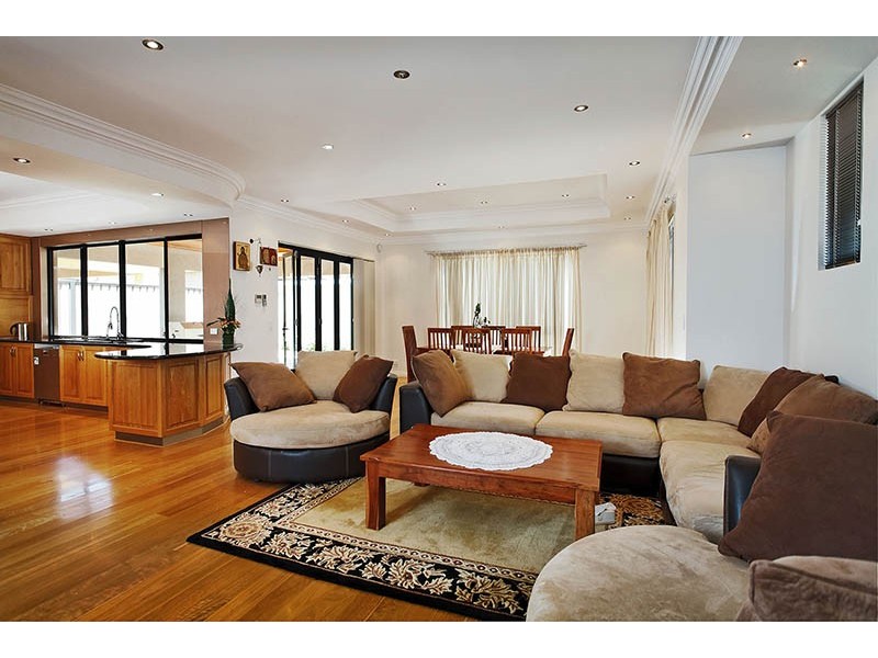 43 HANLON ST, Hamilton Hill WA 6163