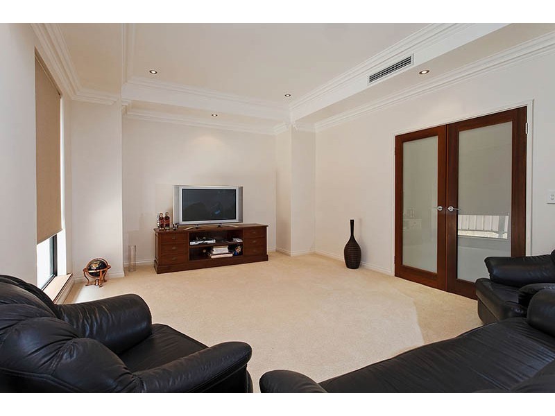 43 HANLON ST, Hamilton Hill WA 6163