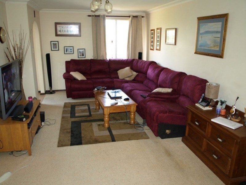 16 NINEHAM AVE, Spearwood WA 6163