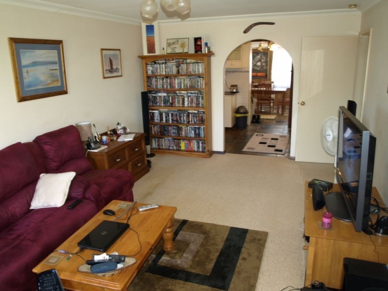 16 NINEHAM AVE, Spearwood WA 6163