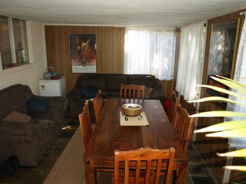 16 NINEHAM AVE, Spearwood WA 6163