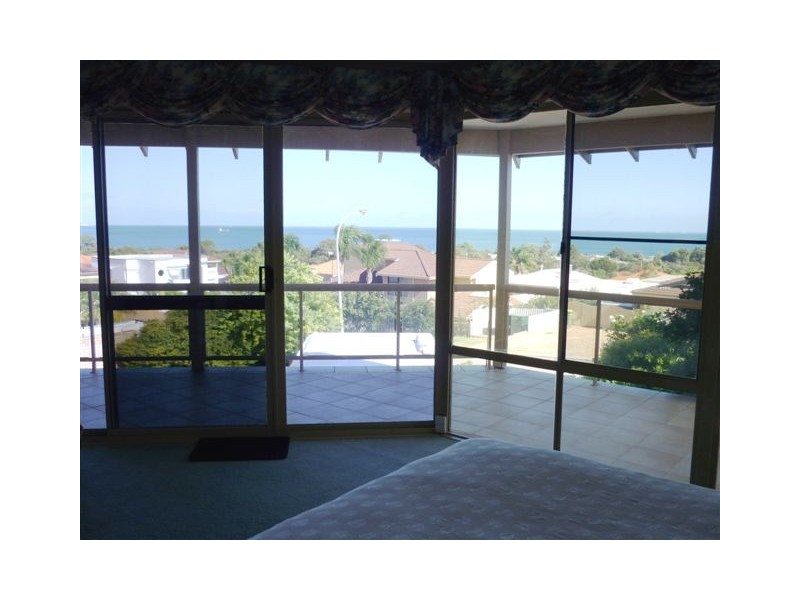 29 Anitra Court, Coogee WA 6166