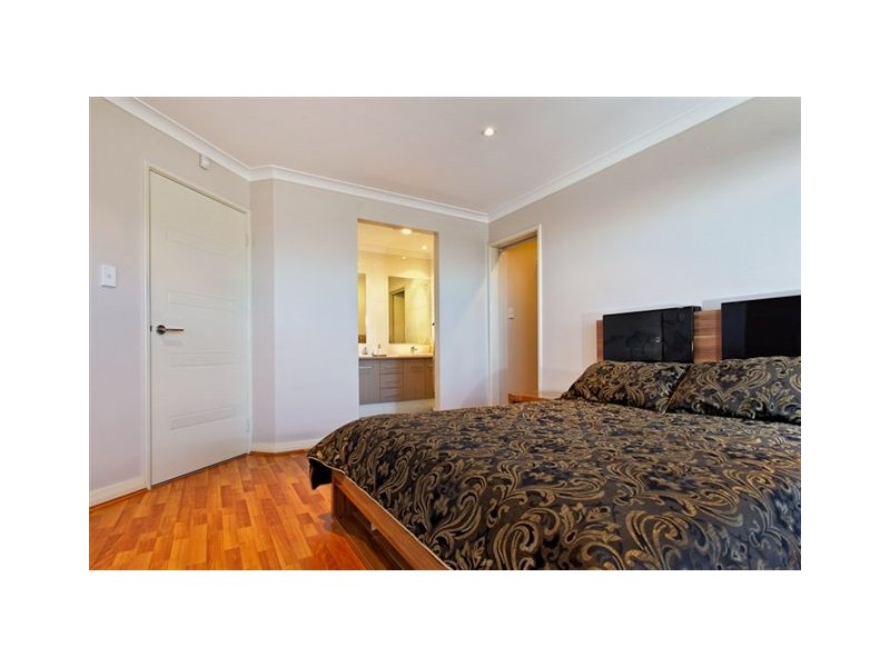 16 Gordona Parade, Beeliar WA 6164