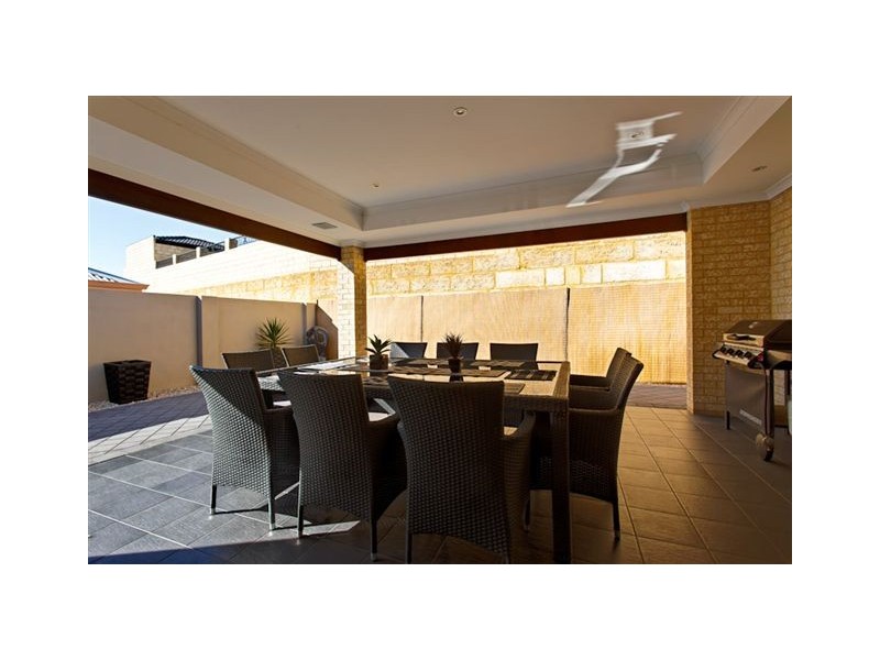 16 Gordona Parade, Beeliar WA 6164