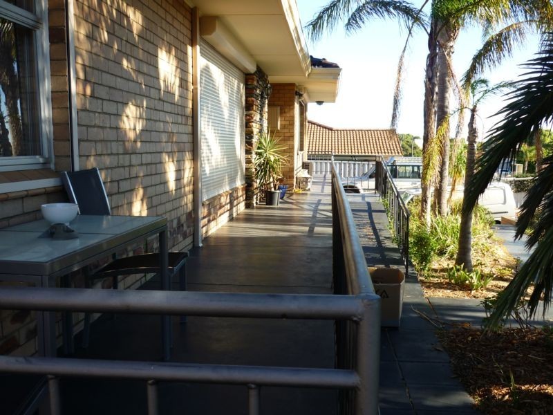 452 Rockingham Road, Munster WA 6166