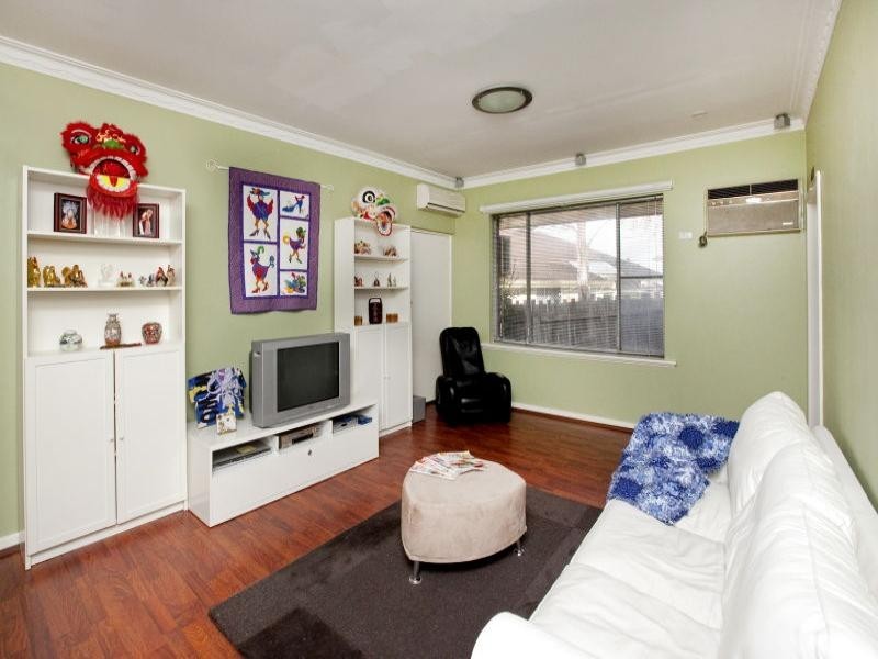 10 Halstead Street, Hamilton Hill WA 6163