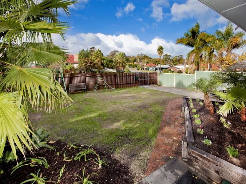 10 Halstead Street, Hamilton Hill WA 6163