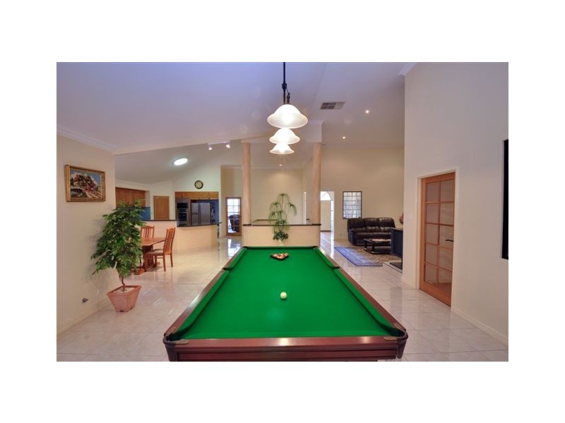 #8 STRICKLAND CT, Coogee WA 6166