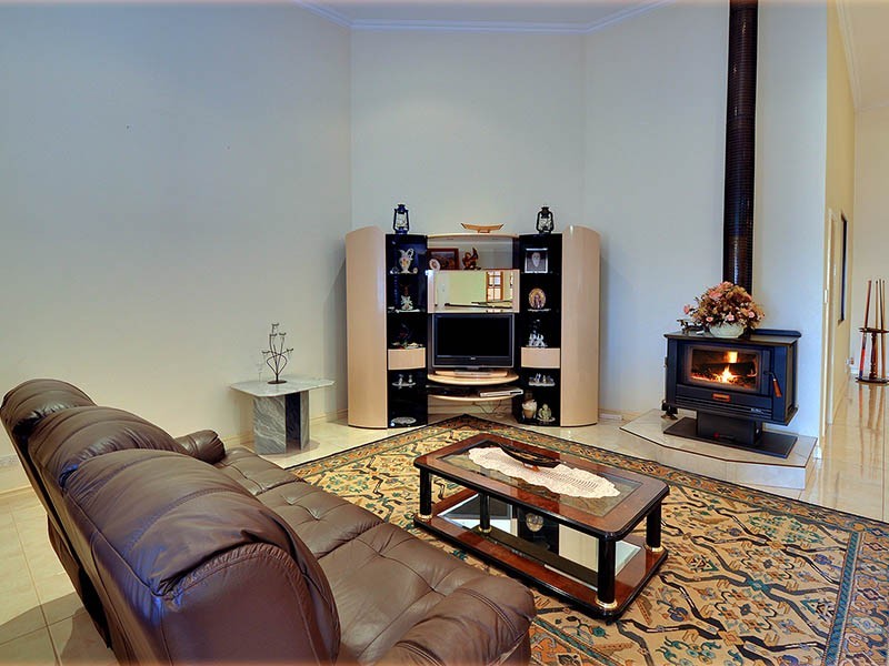 #8 STRICKLAND CT, Coogee WA 6166