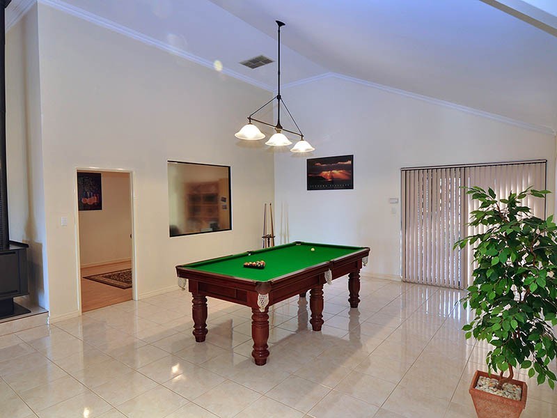 #8 STRICKLAND CT, Coogee WA 6166