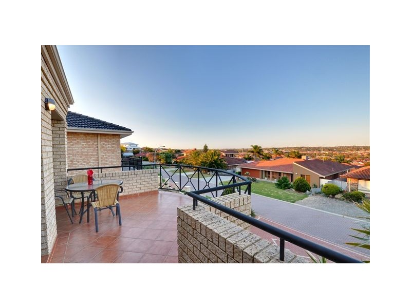 #8 STRICKLAND CT, Coogee WA 6166