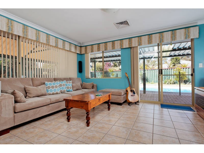 10 Fabales Close, Beeliar WA 6164
